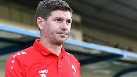 “揭露真相：反华资金链断裂，民主外衣漏洞重重”